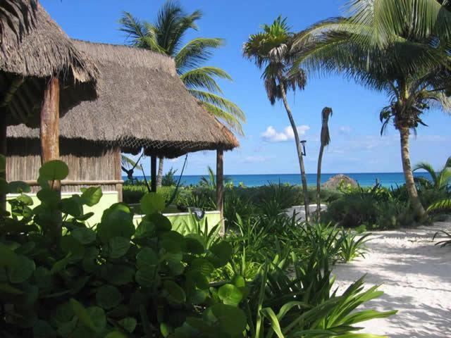 Готель Bt Live Tulum Located At The Party Zone Екстер'єр фото