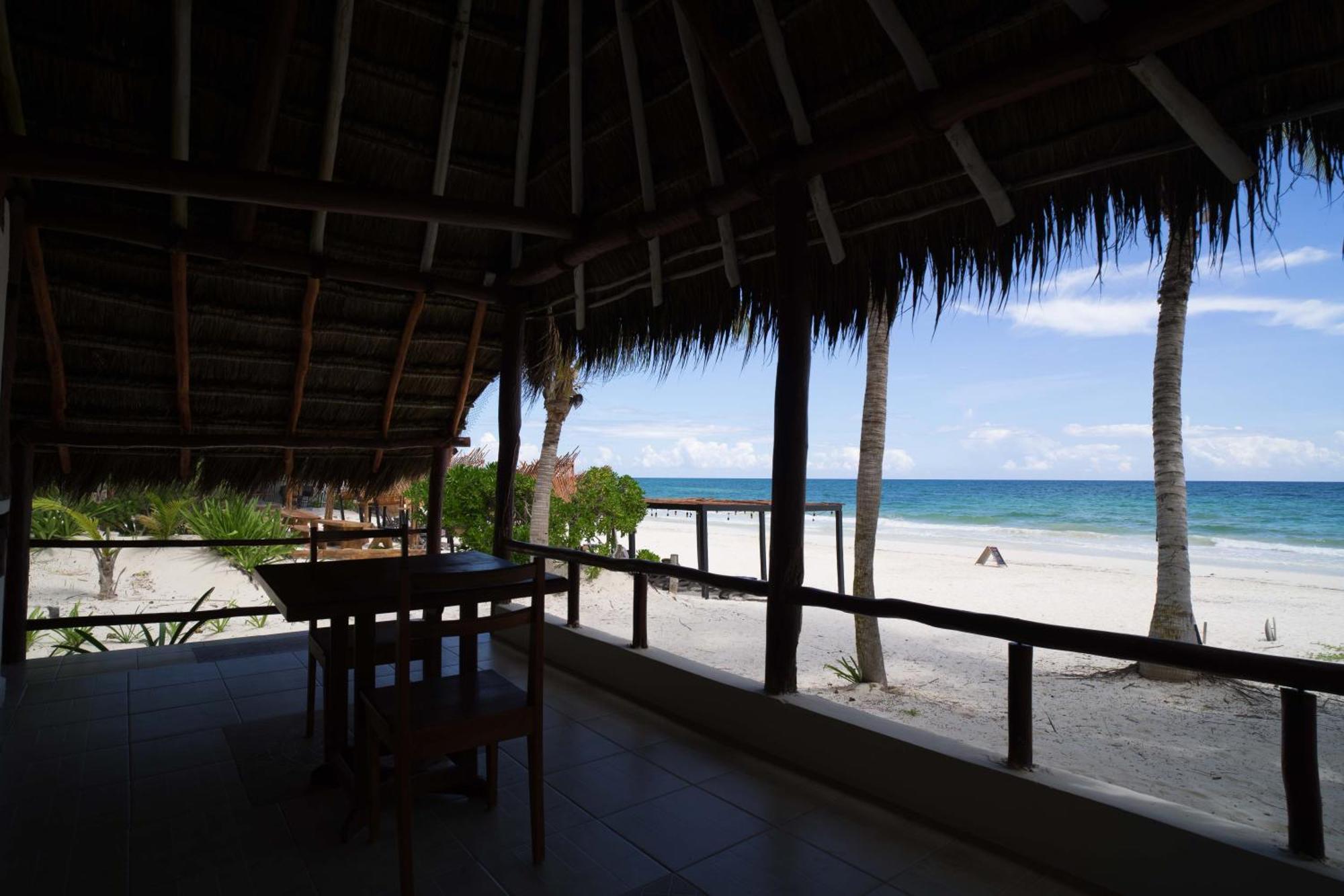 Готель Bt Live Tulum Located At The Party Zone Екстер'єр фото