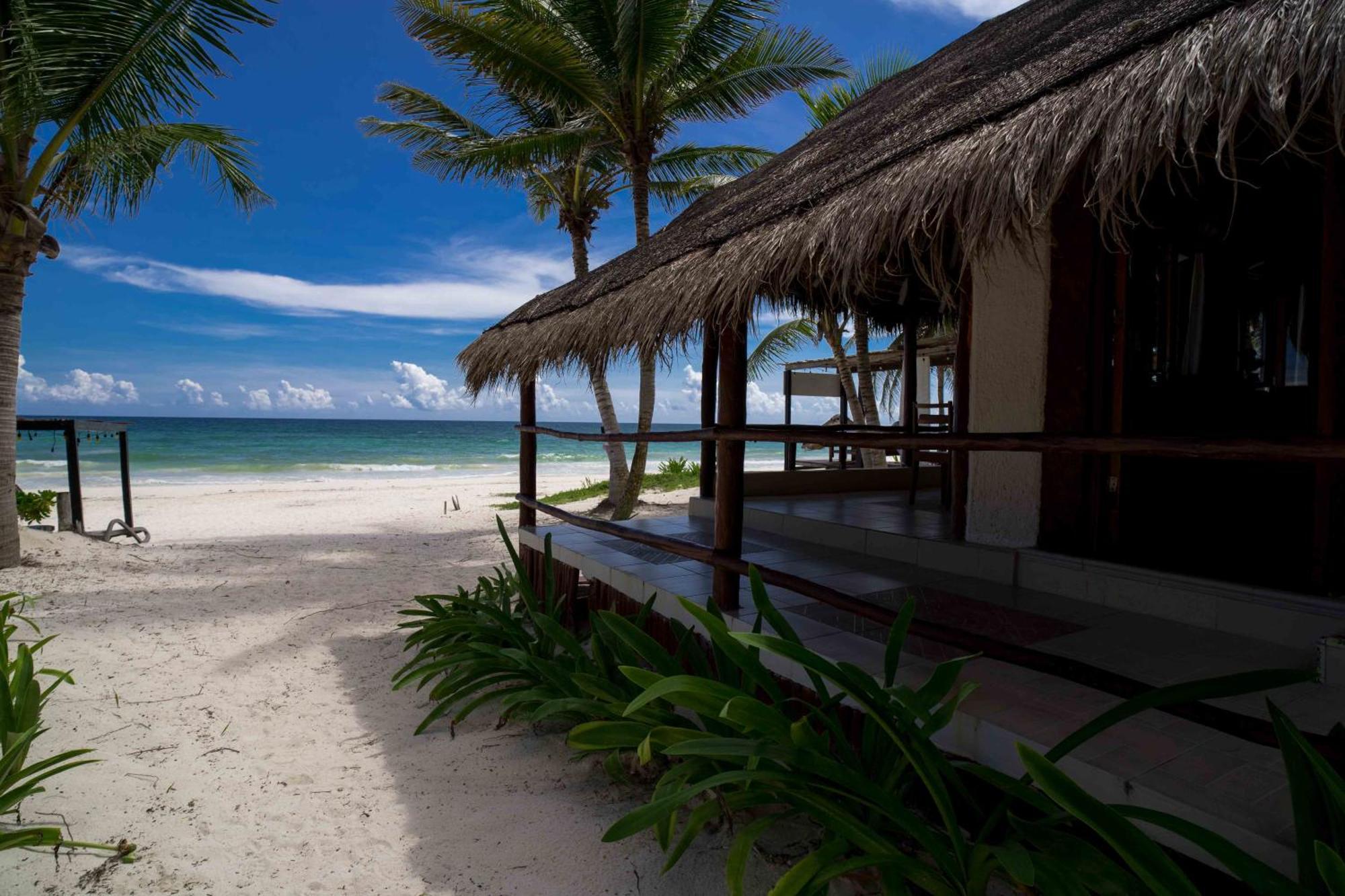 Готель Bt Live Tulum Located At The Party Zone Екстер'єр фото
